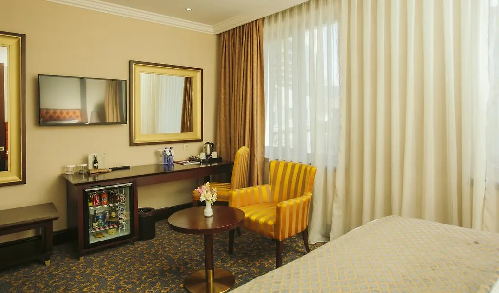 Hotel Intourist Palace Batumi 5*,